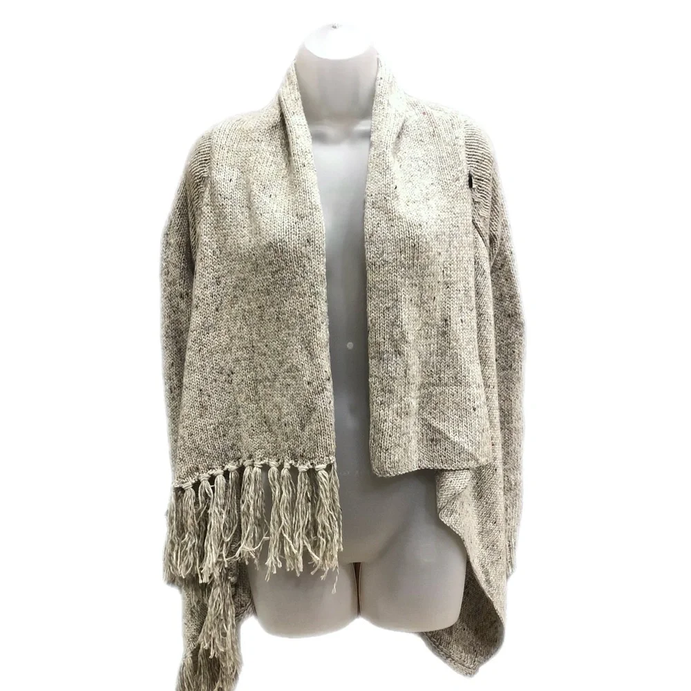 Lovestitch Vici Poncho Style Sweater Wrap - Picture 6 of 6